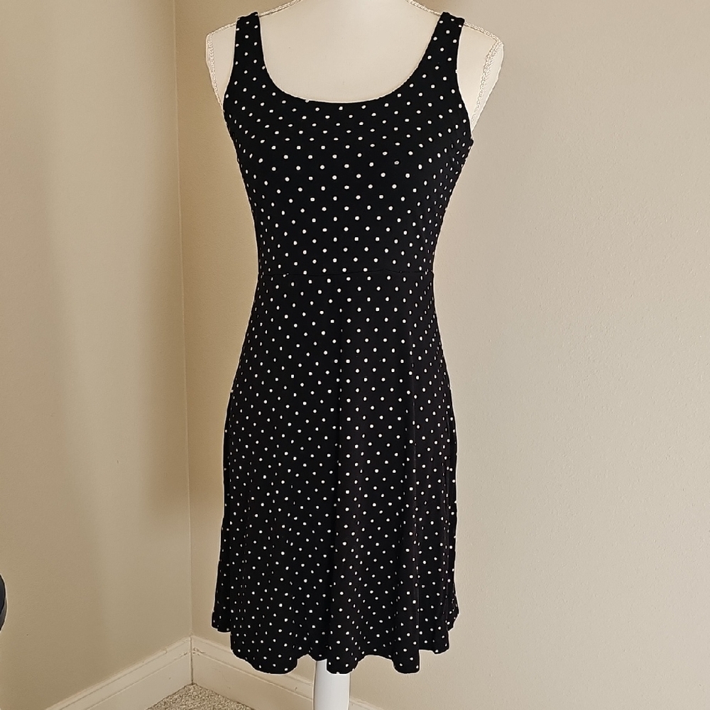 Old Navy Black and White Polka Dot Sundress - Soft, Comfy, Swingy Skirt